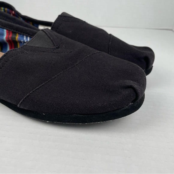 TOMS Classic Canvas Shoes Men’s Size 8.5 Black Slip on  Casual Travel Everyday - Picture 6 of 12